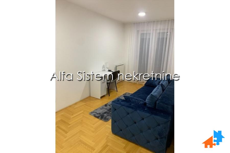Izdavanje: Četvorosoban stan 95 m², Voždovac – Beograd