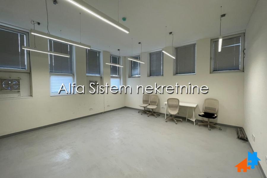 Izdavanje: Poslovni prostor 2000 m², Voždovac – Beograd
