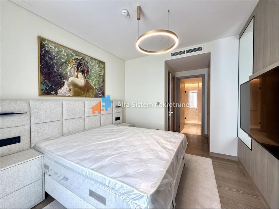Izdavanje: Dvosoban stan 74 m², Savski venac – Beograd