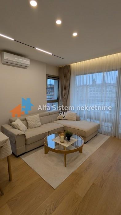 Izdavanje: Trosoban stan 73 m², Beograd na vodi – Beograd