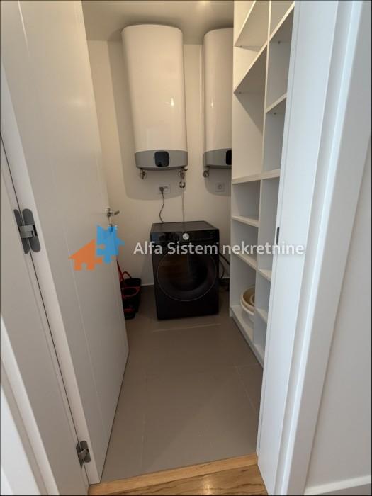 Izdavanje: Trosoban stan 125 m², Vračar – Beograd