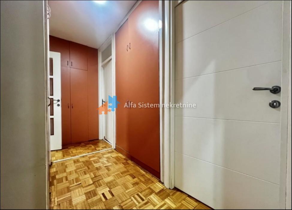 Izdavanje: Trosoban stan 84 m², Zvezdara – Beograd