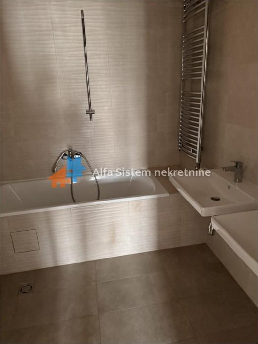 Izdavanje: Četvorosoban stan 106 m², Novi Beograd – Beograd