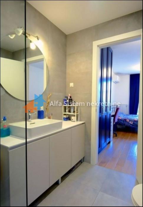 Izdavanje: Dvoiposoban stan 73 m², Voždovac – Beograd