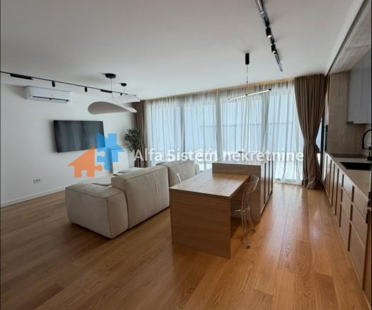 Izdavanje: Trosoban stan 125 m², Vračar – Beograd