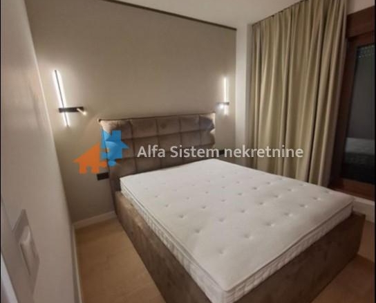 Izdavanje: Jednoiposoban stan 43 m², Novi Beograd – Beograd