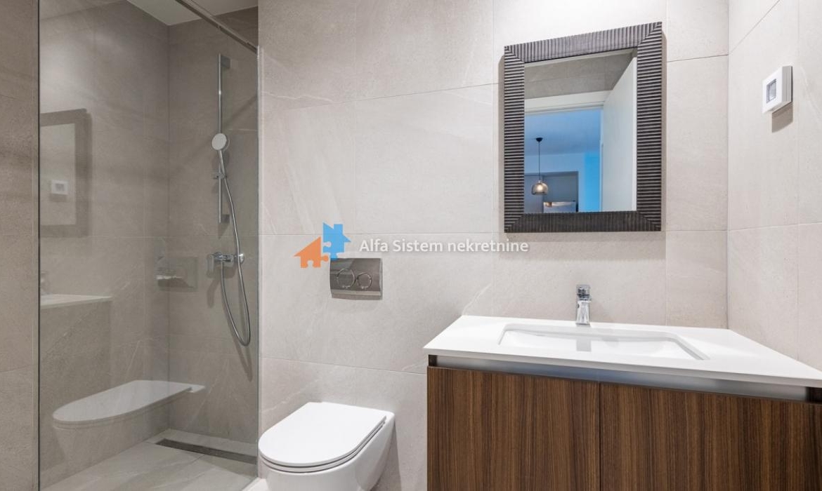 Prodaja: Dvosoban stan 54 m², Savski venac – Beograd