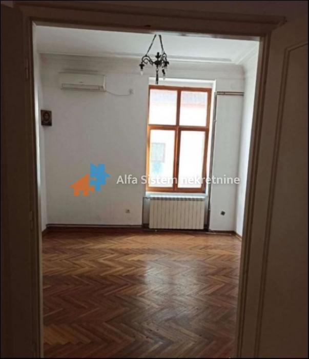 Izdavanje: Petosoban stan 132 m², Vračar – Beograd