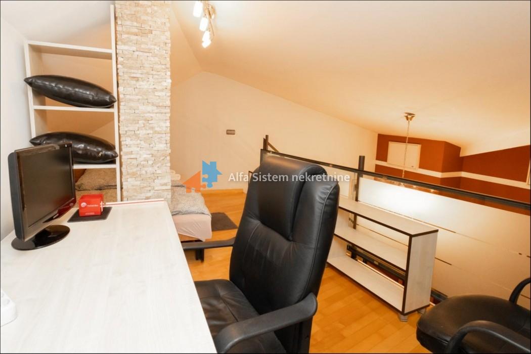 Izdavanje: Četvorosoban stan 140 m², Stari grad – Beograd