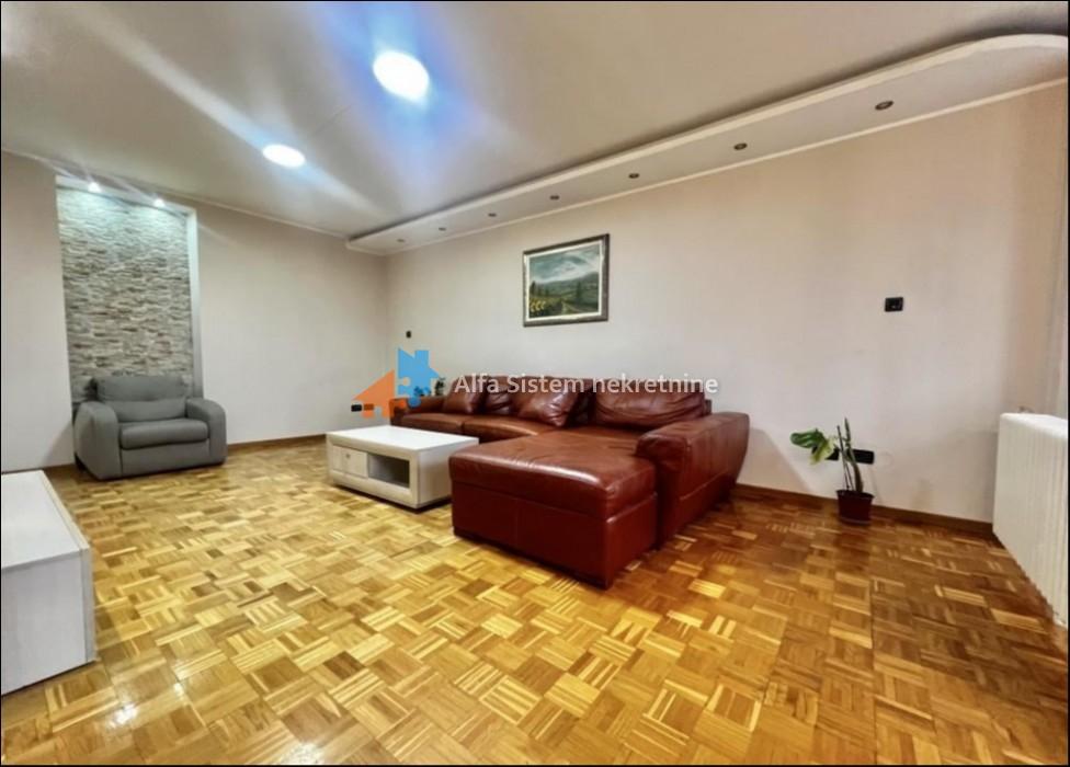 Izdavanje: Trosoban stan 84 m², Zvezdara – Beograd