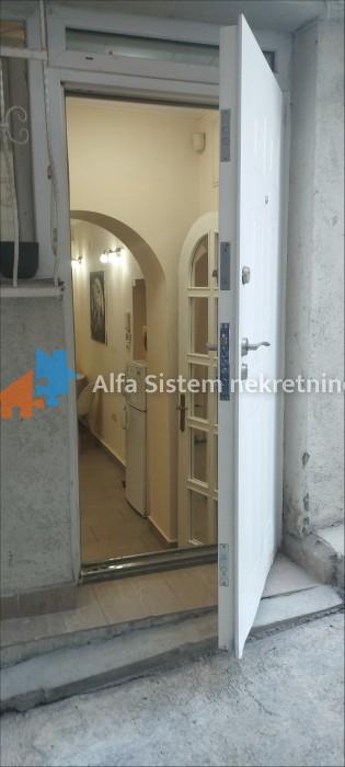 Izdavanje: Dvosoban stan 51 m², Vračar – Beograd