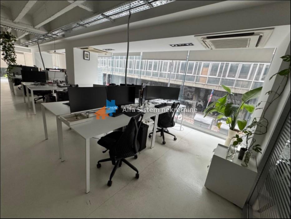 Izdavanje: Poslovni prostor 281 m², Stari grad – Beograd