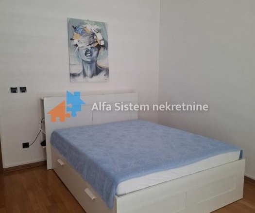 Izdavanje: Trosoban stan 100 m², Palilula – Beograd