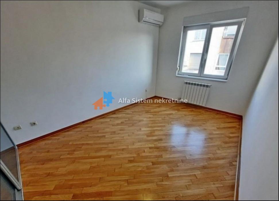 Izdavanje: Petosoban stan 172 m², Vračar – Beograd