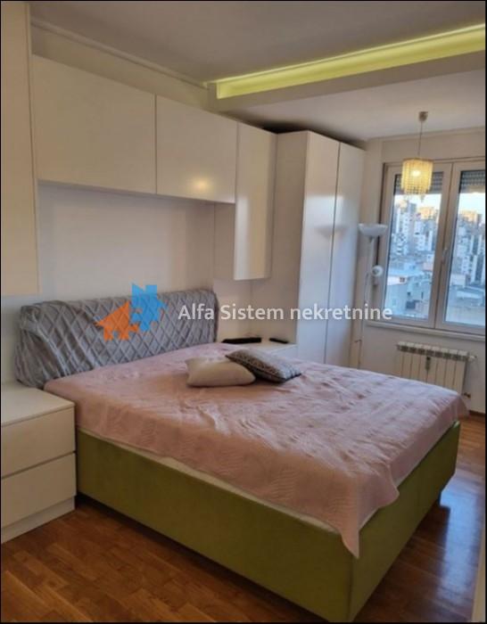 Izdavanje: Četvorosoban stan 100 m², Novi Beograd – Beograd