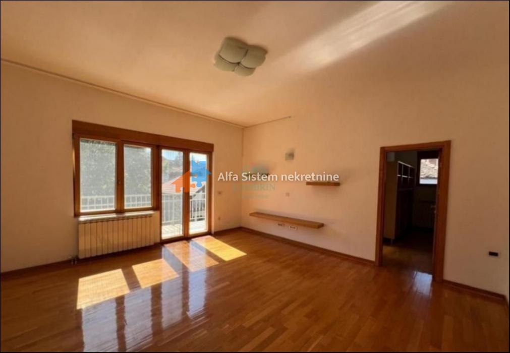 Izdavanje: Kuća 600 m², Savski venac – Beograd