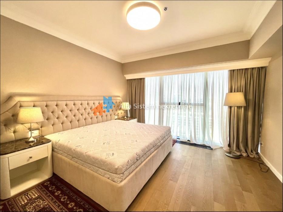 Izdavanje: Četvorosoban stan 123 m², Novi Beograd – Beograd
