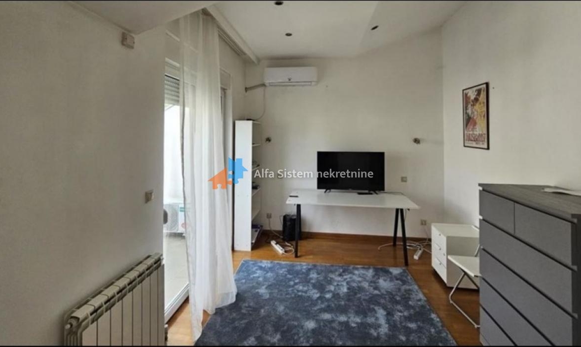 Izdavanje: Kuća 200 m², Dedinje – Beograd