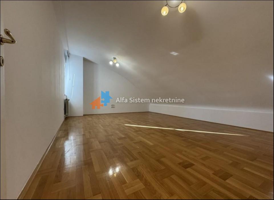 Izdavanje: Trosoban stan 170 m², Vračar – Beograd