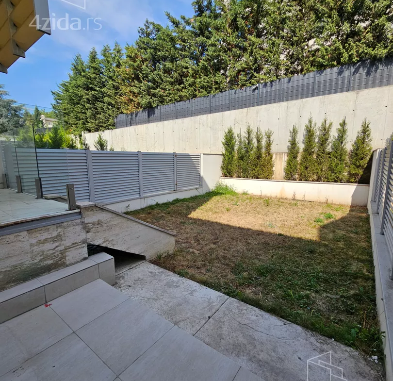 Izdavanje: Kuća 240 m², Dedinje – Beograd