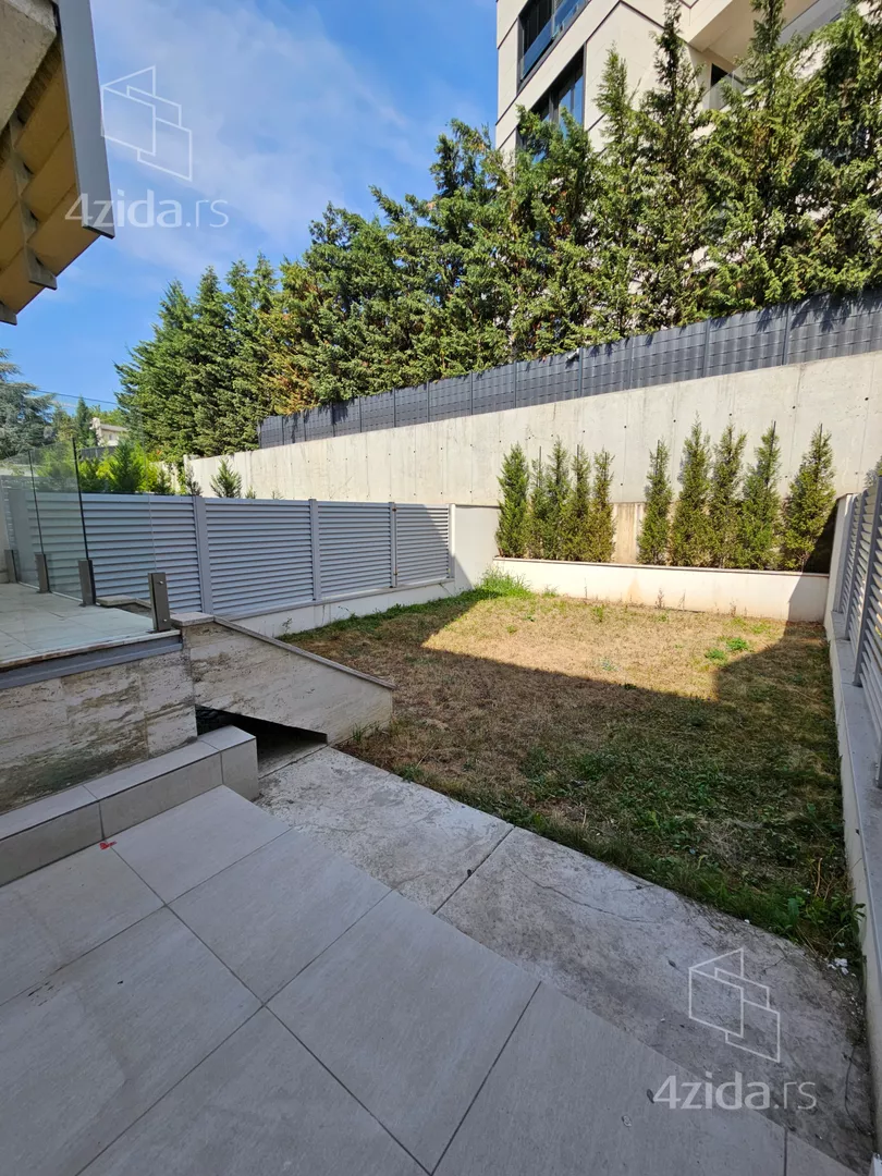 Izdavanje: Kuća 240 m², Dedinje – Beograd Izdavanje: Kuća 240 m², Dedinje – Beograd