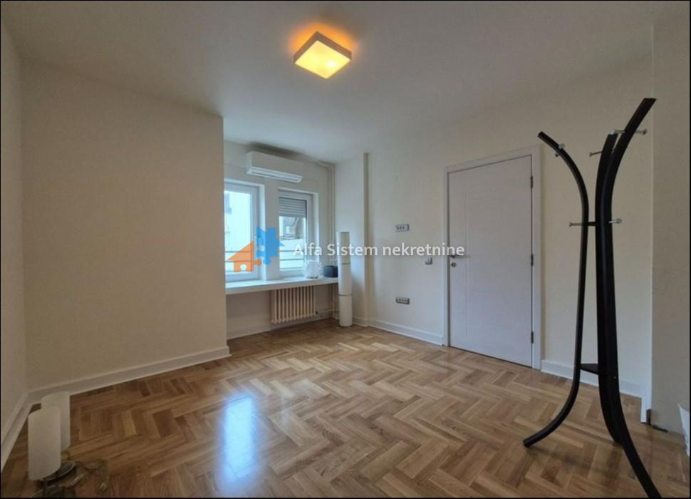 Izdavanje: Petosoban stan 150 m², Stari grad – Beograd