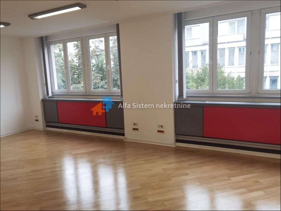 Izdavanje: Poslovni prostor 420 m², Stari grad – Beograd