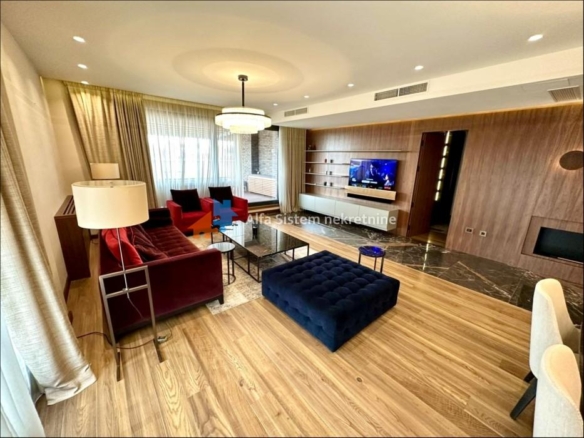 Izdavanje: Petosoban stan 350 m², Vračar – Beograd