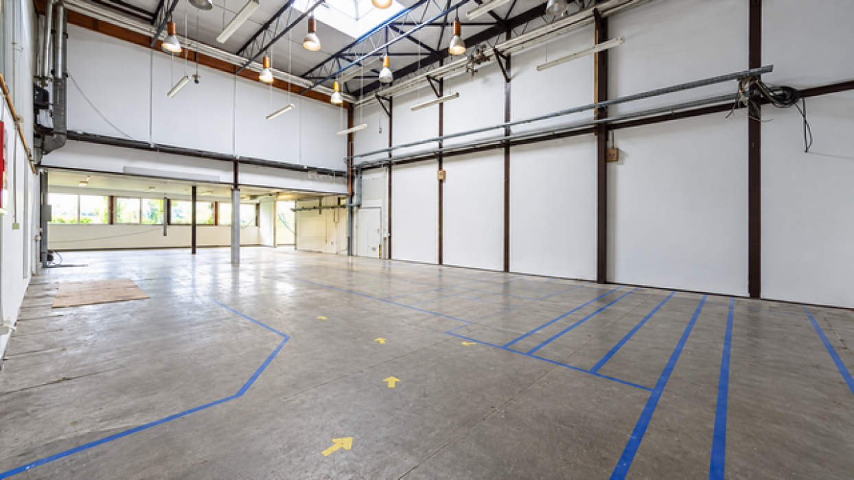 Izdavanje: Proizvodni prostor 700 m², Zemun – Beograd Izdavanje: Proizvodni prostor 700 m², Zemun – Beograd