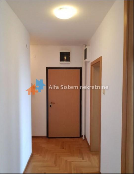 Izdavanje: Trosoban stan 92 m², Novi Beograd – Beograd