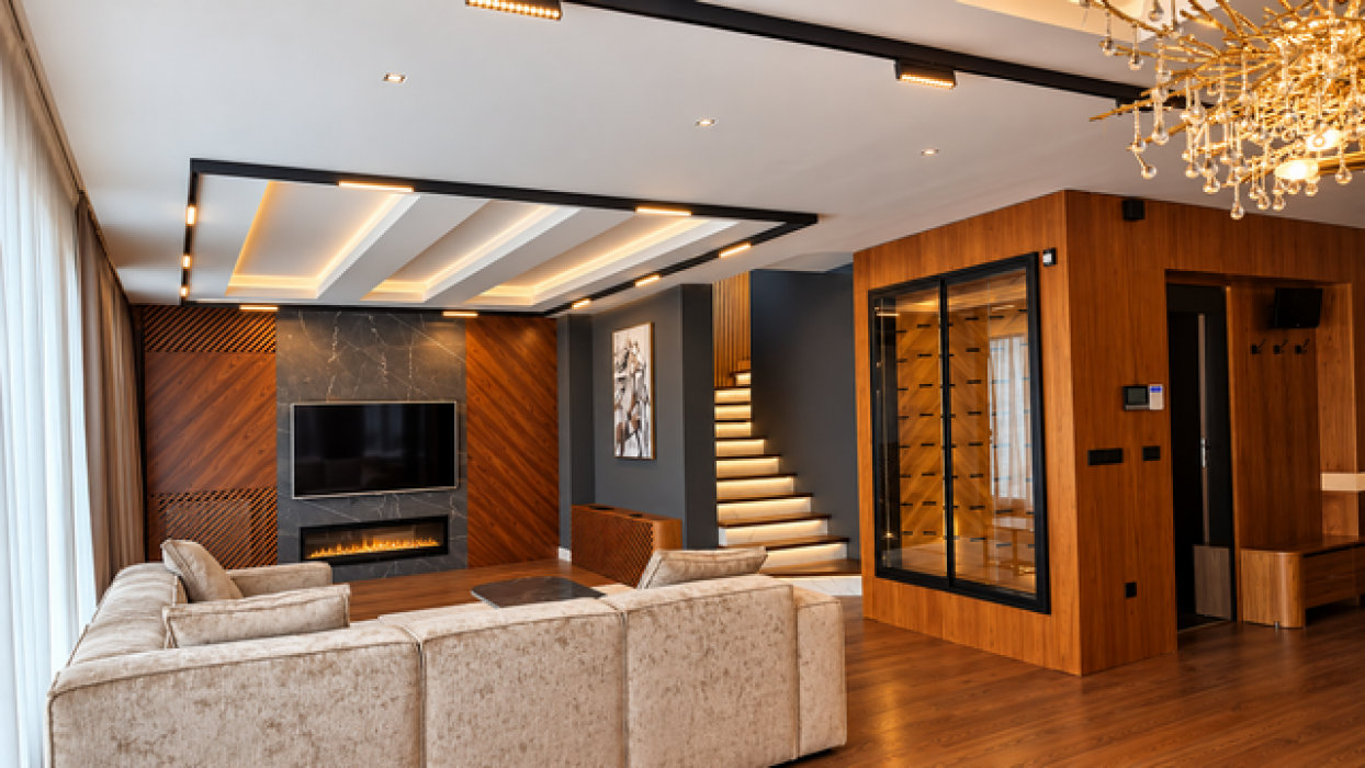 Izdavanje: Četvorosoban stan 275 m², Vračar – Beograd Izdavanje: Četvorosoban stan 275 m², Vračar – Beograd