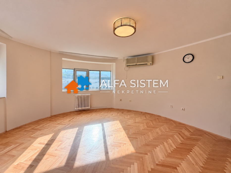 Izdavanje: Poslovni prostor 80 m², Stari grad – Beograd