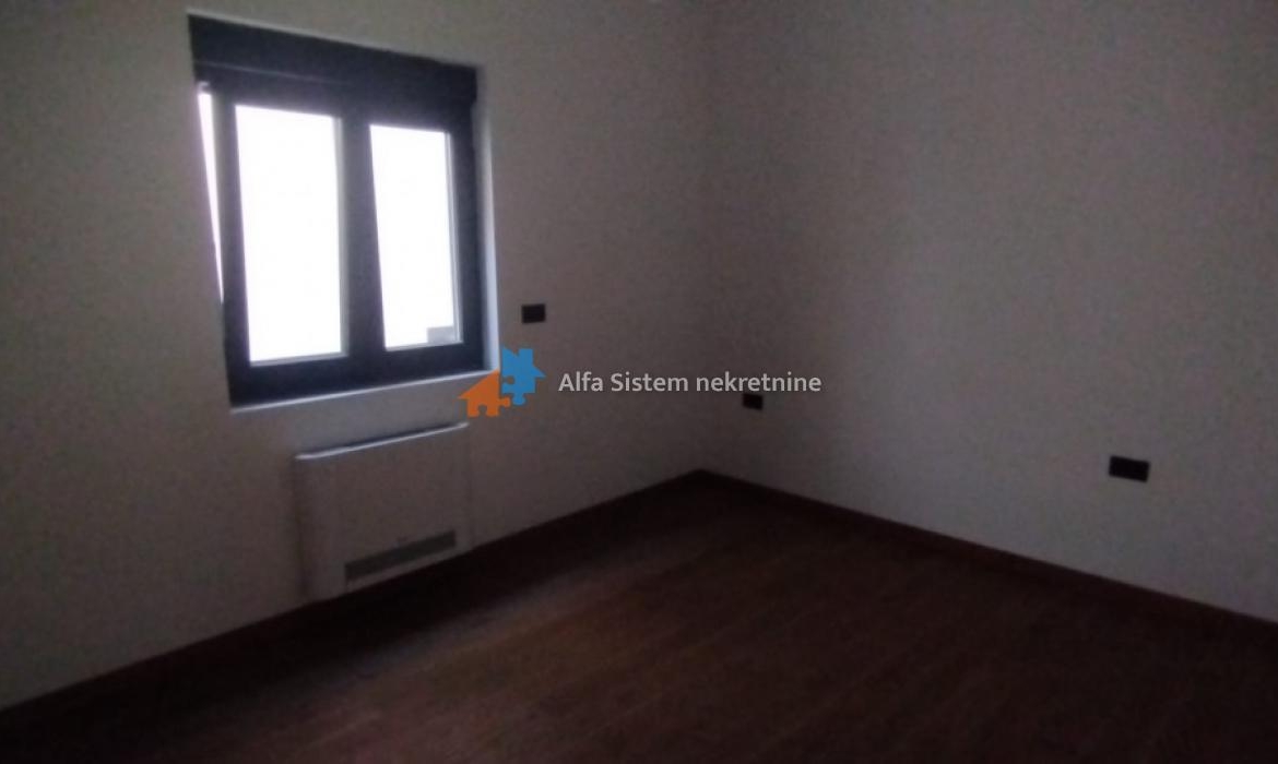 Izdavanje: Trosoban stan 80 m², Voždovac – Beograd