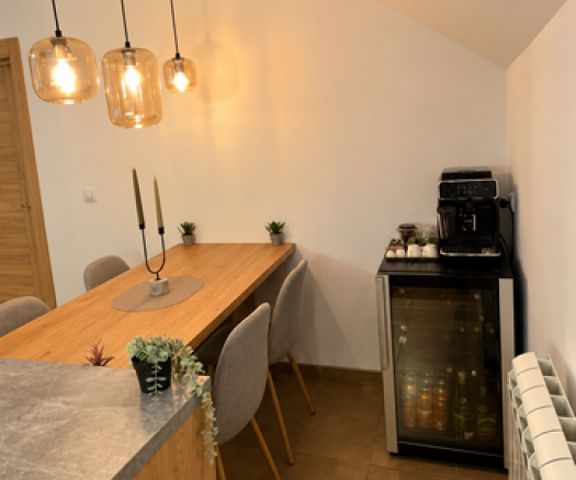 Izdavanje: Četvorosoban stan 90 m², Banovo brdo – Beograd