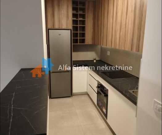 Izdavanje: Trosoban stan 72 m², Zemun – Beograd