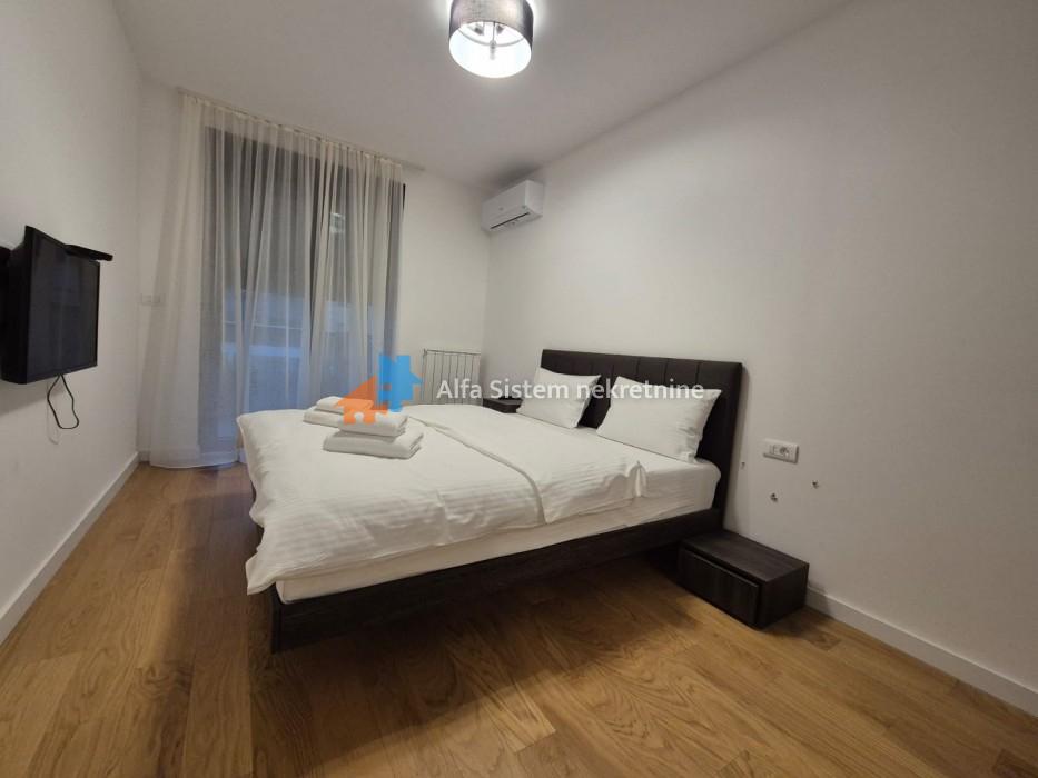 Izdavanje: Trosoban stan 95 m², Voždovac – Beograd