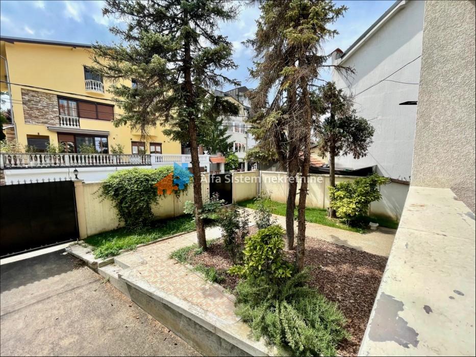 Izdavanje: Kuća 600 m², Savski venac – Beograd