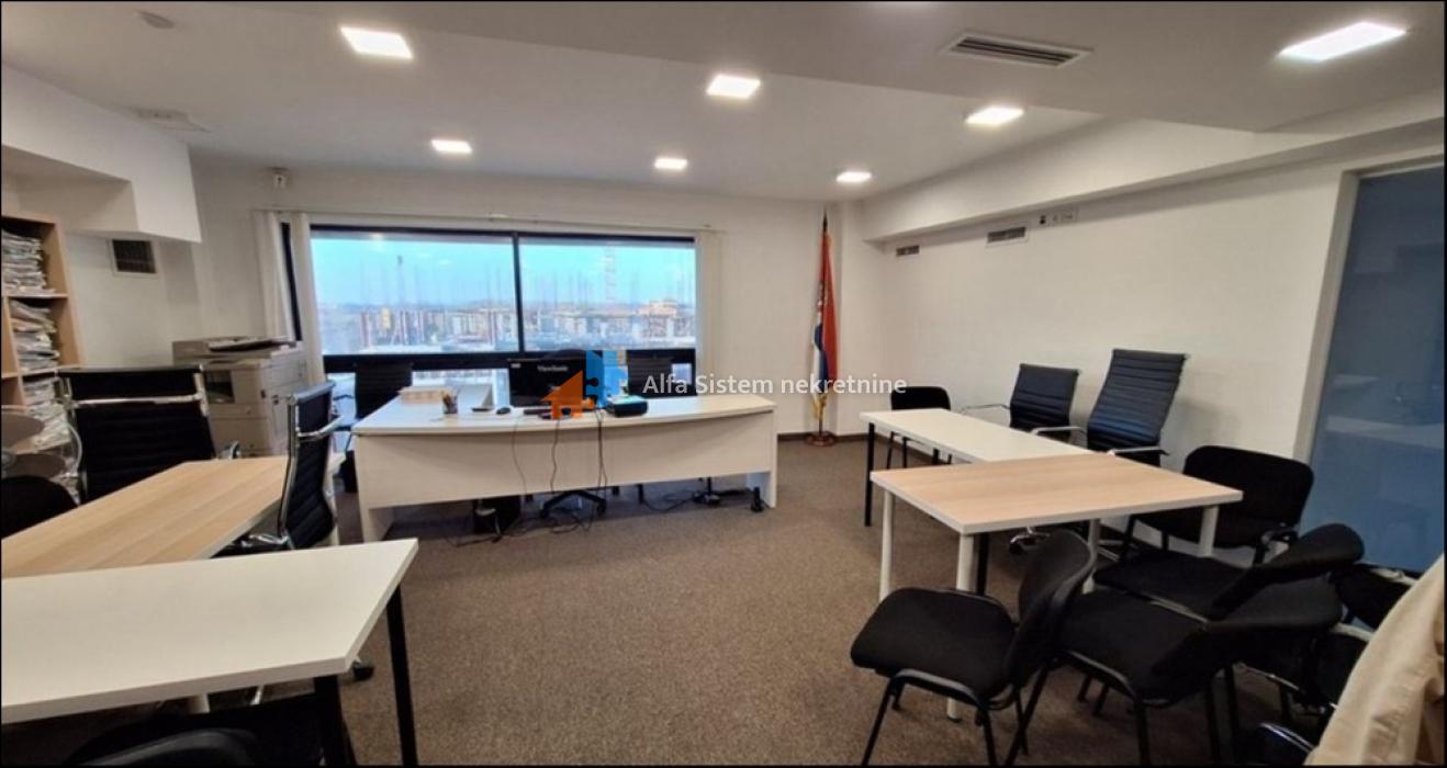 Izdavanje: Poslovni prostor 250 m², Karaburma – Beograd Izdavanje: Poslovni prostor 250 m², Karaburma – Beograd