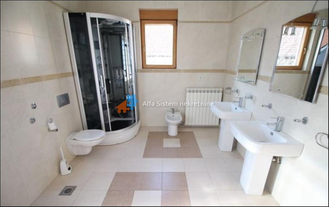 Izdavanje: Kuća 600 m², Savski venac – Beograd