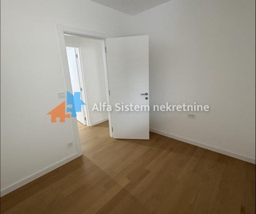 Izdavanje: Četvorosoban stan 120 m², Savski venac – Beograd