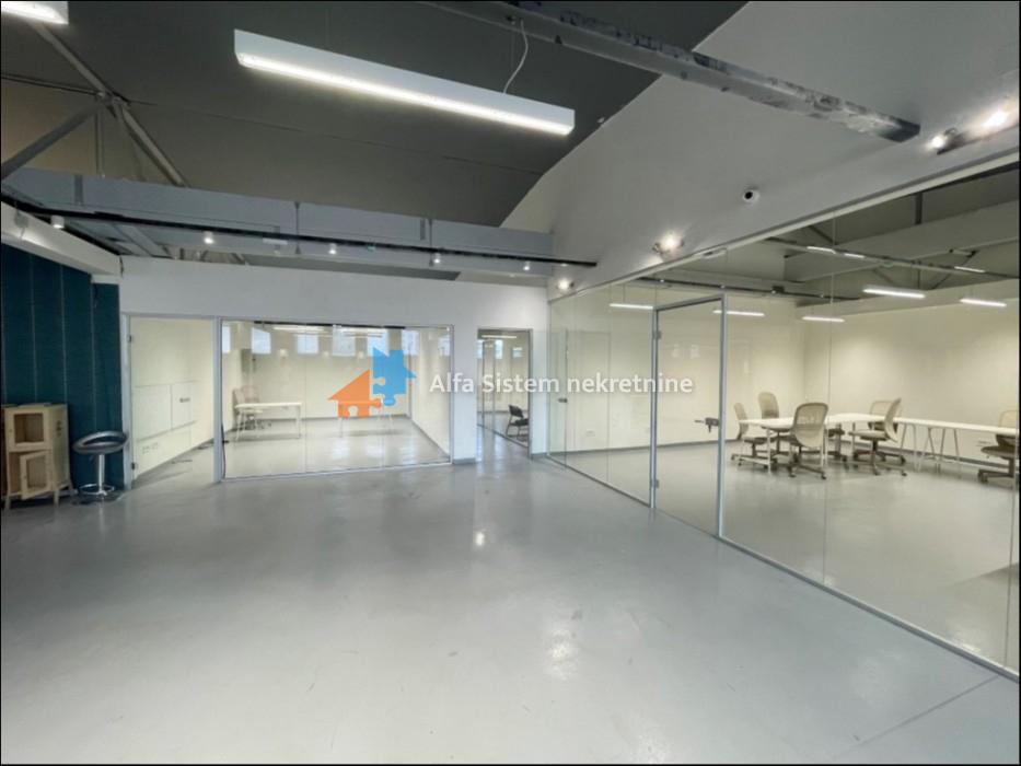 Izdavanje: Poslovni prostor 1000 m², Voždovac – Beograd