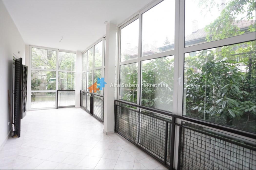 Izdavanje: Kuća 550 m², Voždovac – Beograd