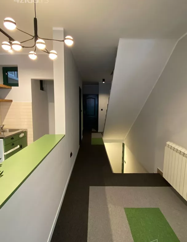 Izdavanje: Poslovni prostor 152 m², Voždovac – Beograd