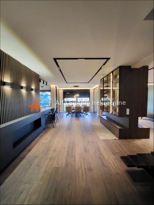 Izdavanje: Petosoban stan 197 m², Vračar – Beograd