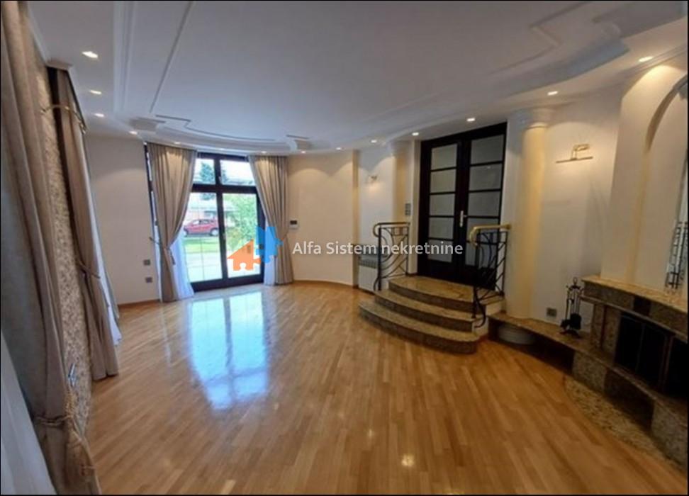 Izdavanje: Kuća 300 m², Voždovac – Beograd