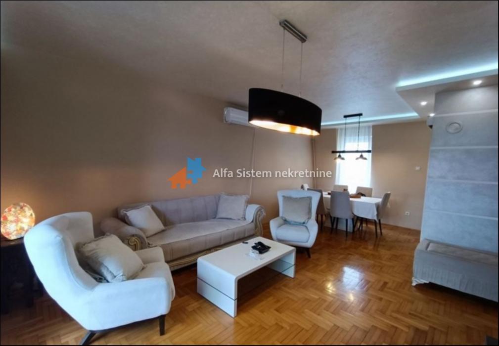 Izdavanje: Četvorosoban stan 100 m², Zvezdara – Beograd