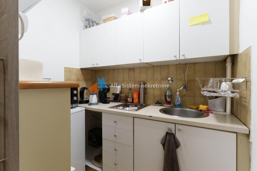 Izdavanje: Poslovni prostor 137 m², Novi Beograd – Beograd