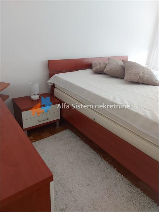 Izdavanje: Dvosoban stan 65 m², Vračar – Beograd