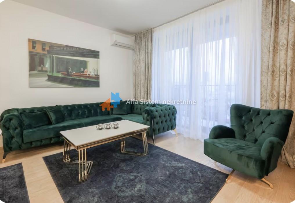 Izdavanje: Trosoban stan 77 m², Beograd na vodi – Beograd