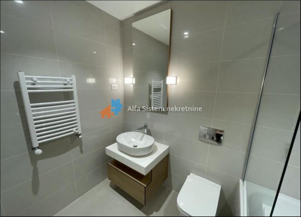 Izdavanje: Dvosoban stan 60 m², Savski venac – Beograd